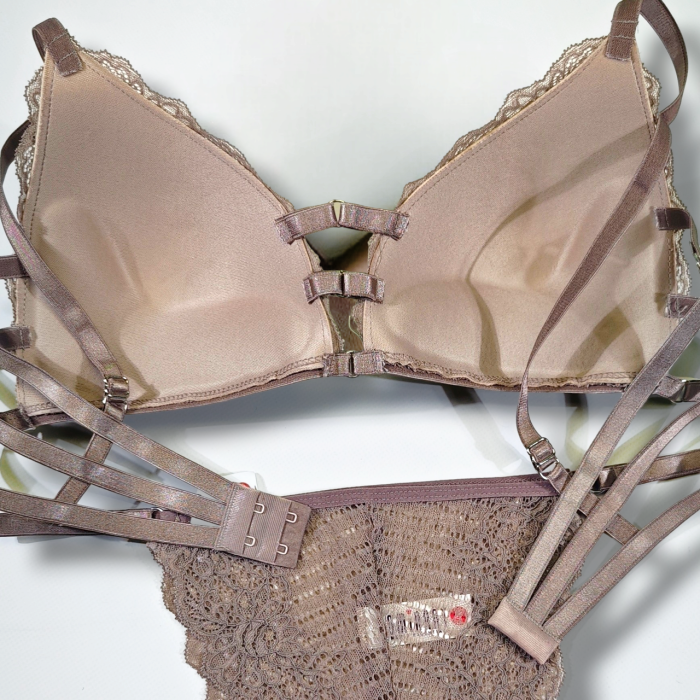 Комплект женский бюстгальтер чашка B. Push-up с трусиками  "DOMINANT" размер 85 (L)