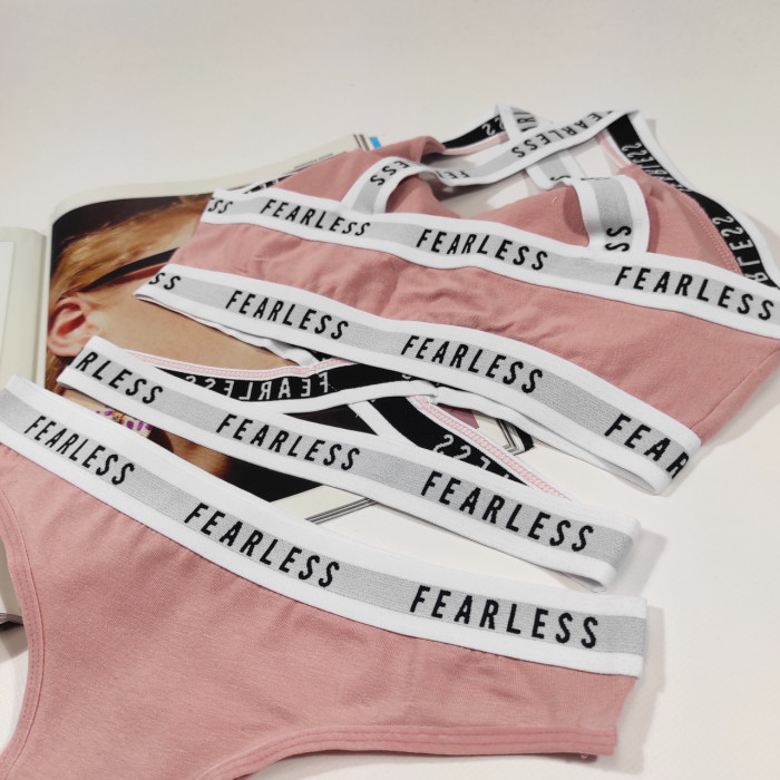 Комплект жіночий бюстгальтер чашка B на тонкому поролоні + трусики "DOMINANT" розмір 75